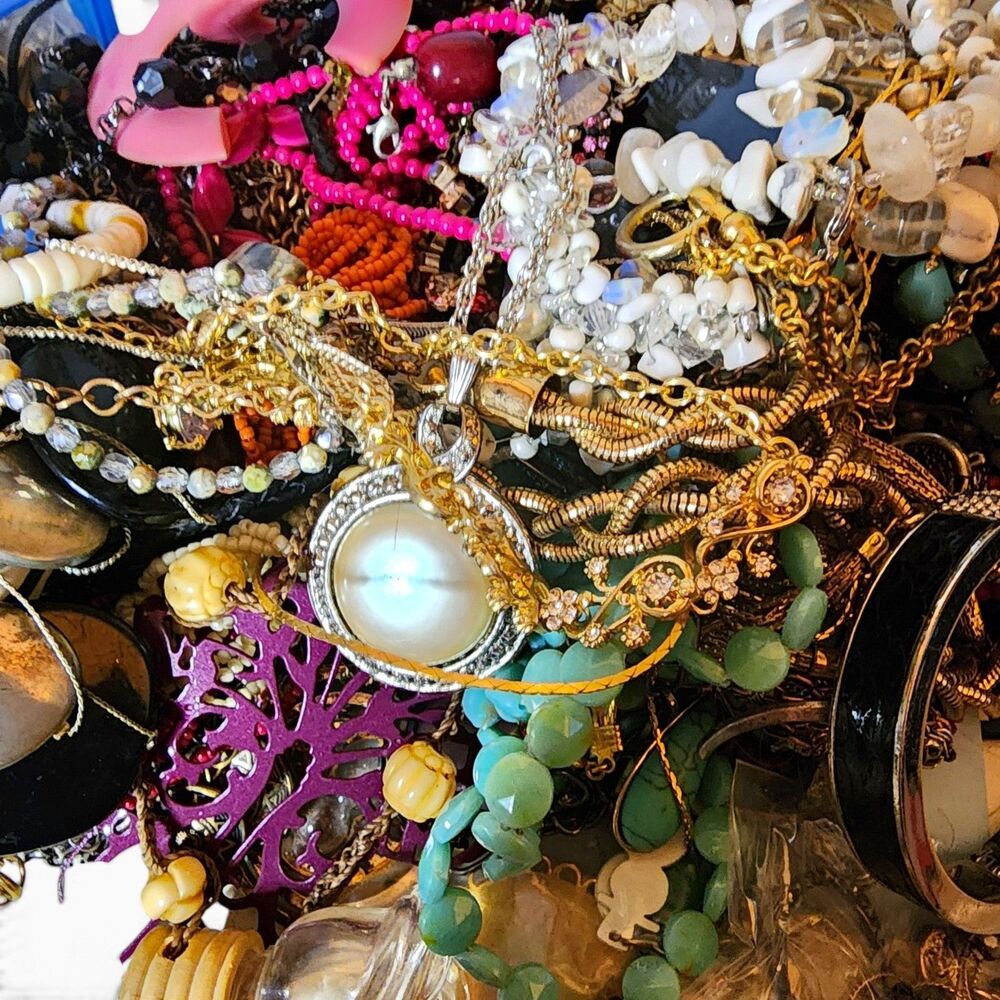 10 LB Unsorted Estate Costume Jewelry Lot Wearable Craft Repair Vintage to Now
